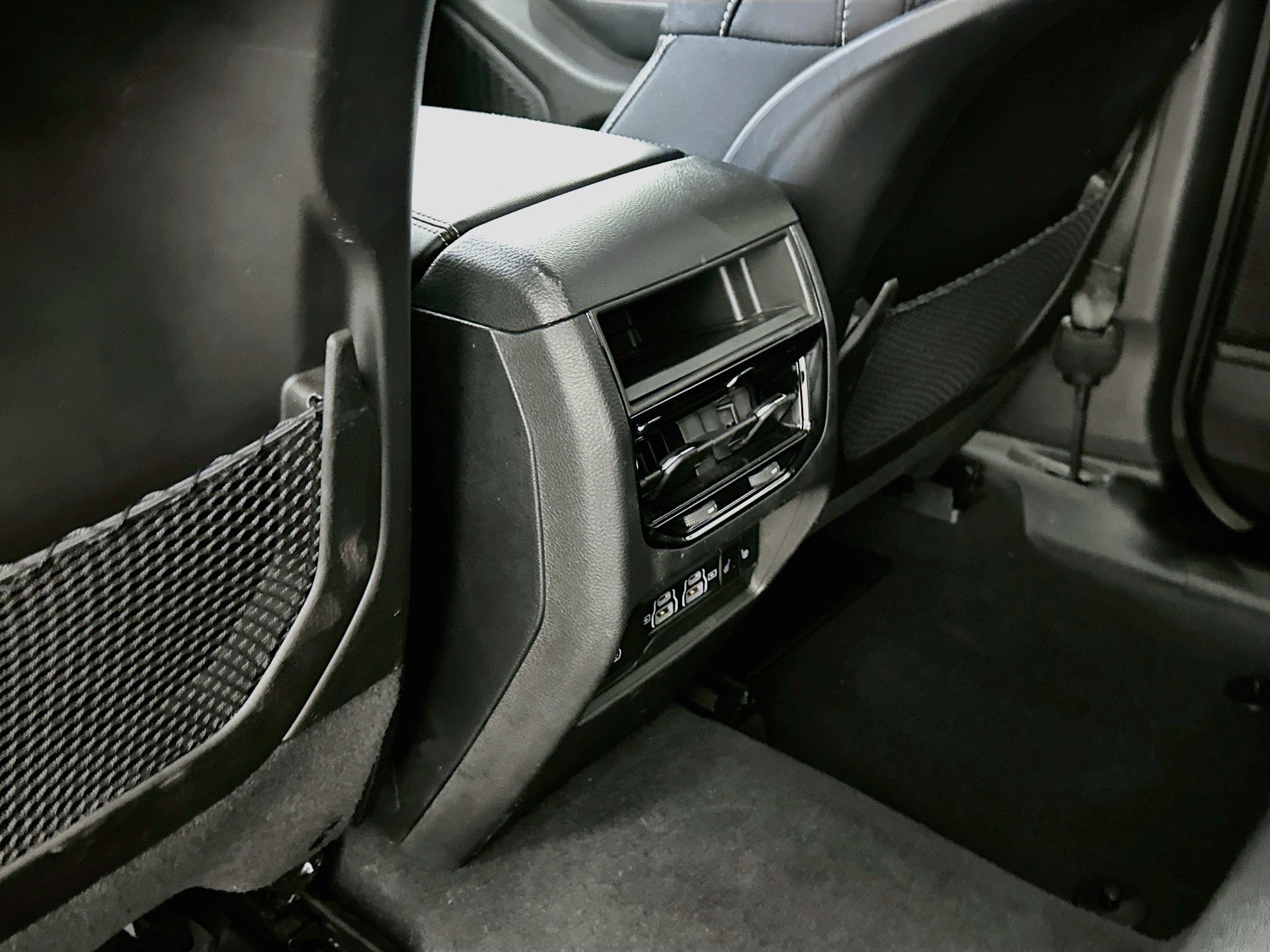Used 2023 Jeep Grand Cherokee Limited AWD/4WD image 28