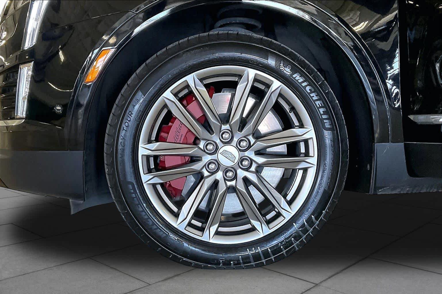 Used 2025 Cadillac XT5 Sportv w/ Technology Package AWD/4WD image 10