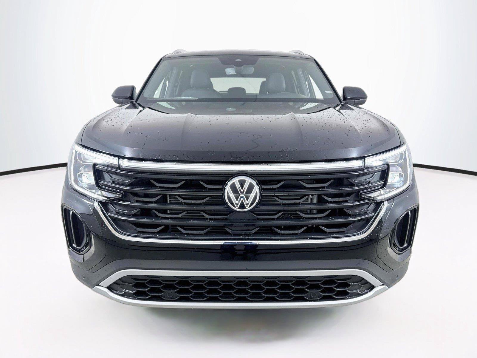New 2026 Volkswagen Atlas Cross Sport SE FWD image 4