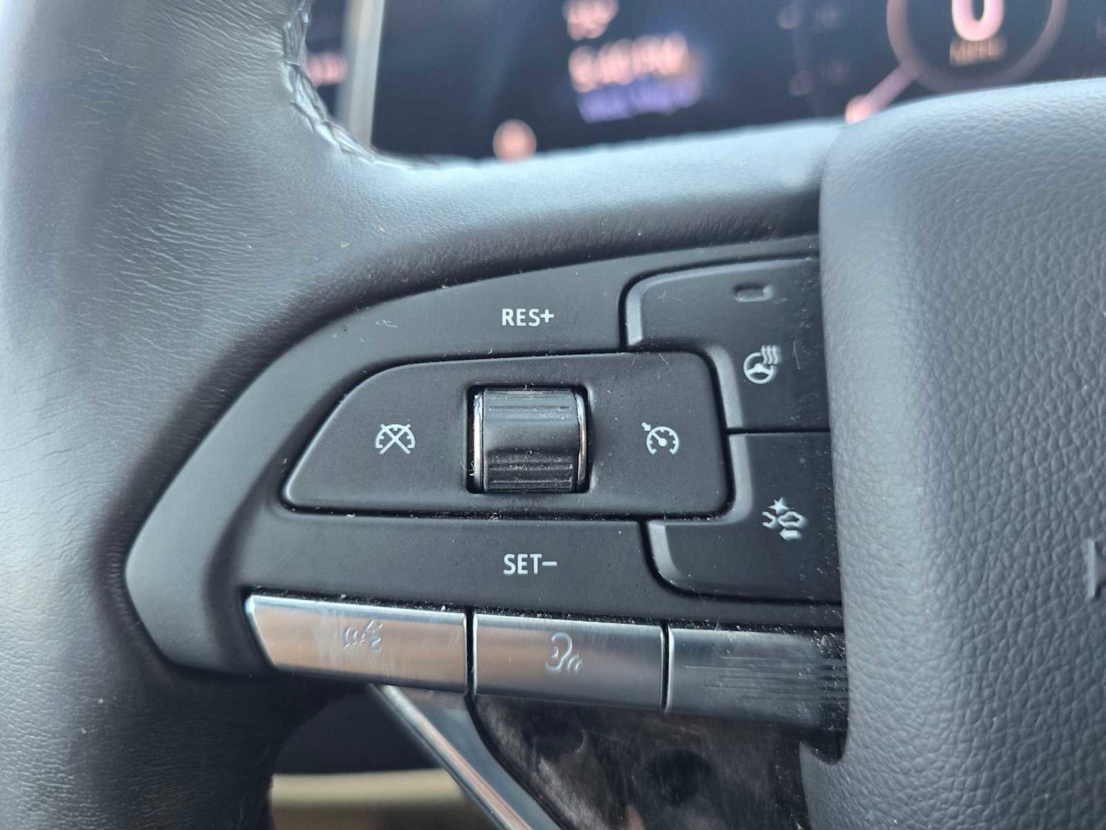 Used 2022 Cadillac Escalade Premium Luxury AWD/4WD image 36
