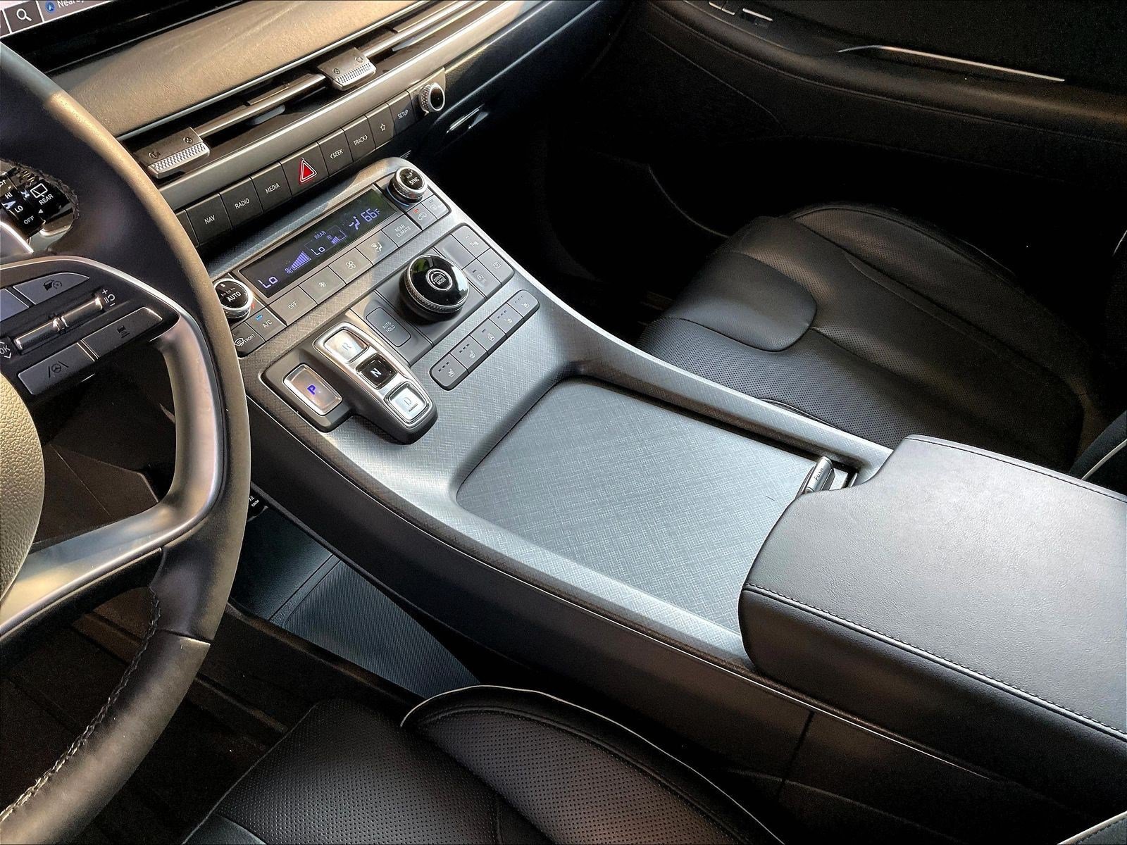 Used 2023 Hyundai Palisade Limited FWD image 18