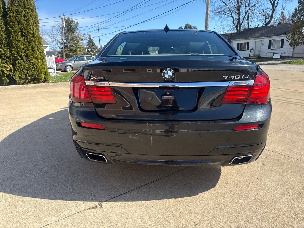 Used 2014 BMW 740Li xDrive image 7