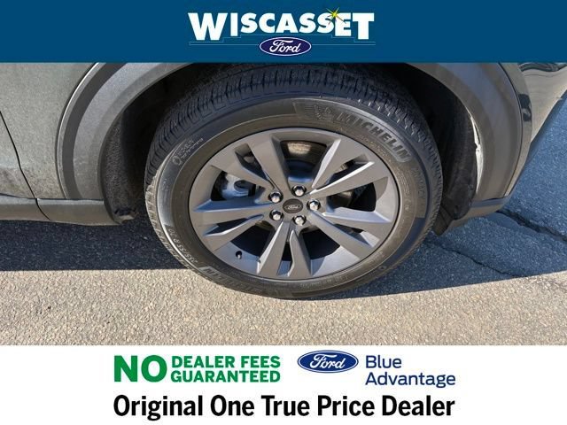Certified 2023 Ford Explorer XLT w/ Equipment Group 202A AWD/4WD image 35