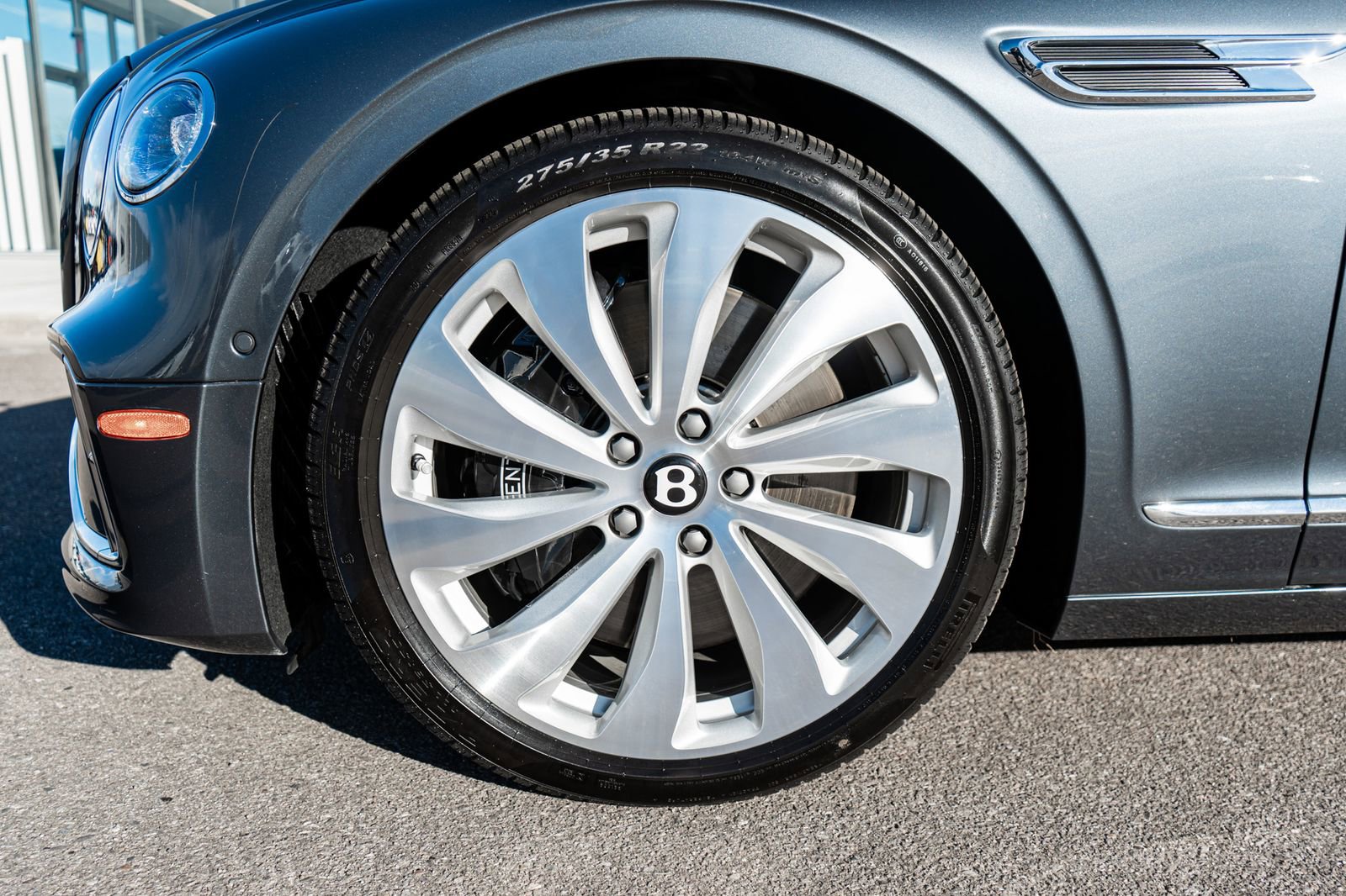 Certified 2026 Bentley Flying Spur Plug-In Hybrid image 6