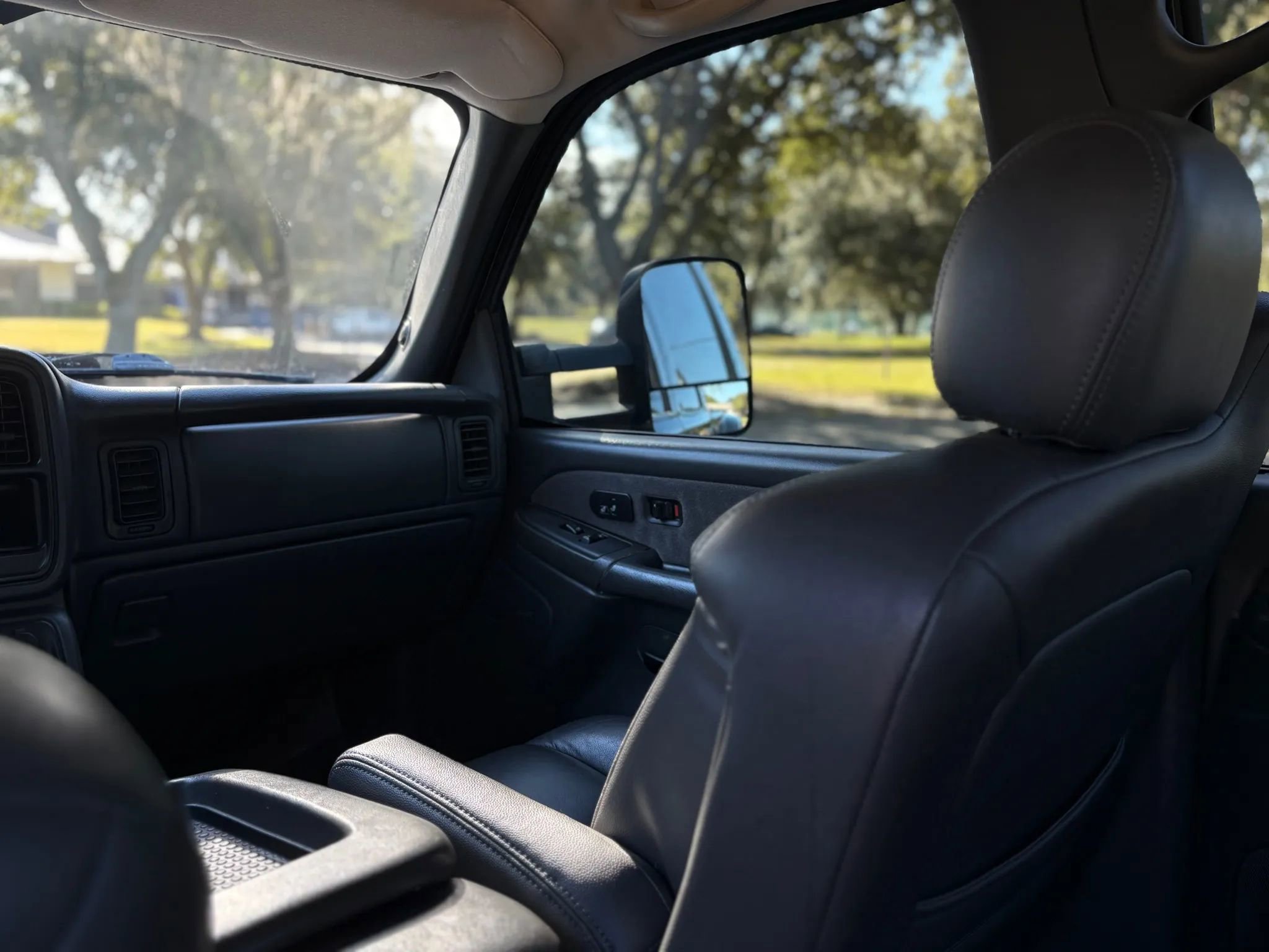 Used 2003 Chevrolet Silverado 3500 LT w/ Skid Plate Package image 31
