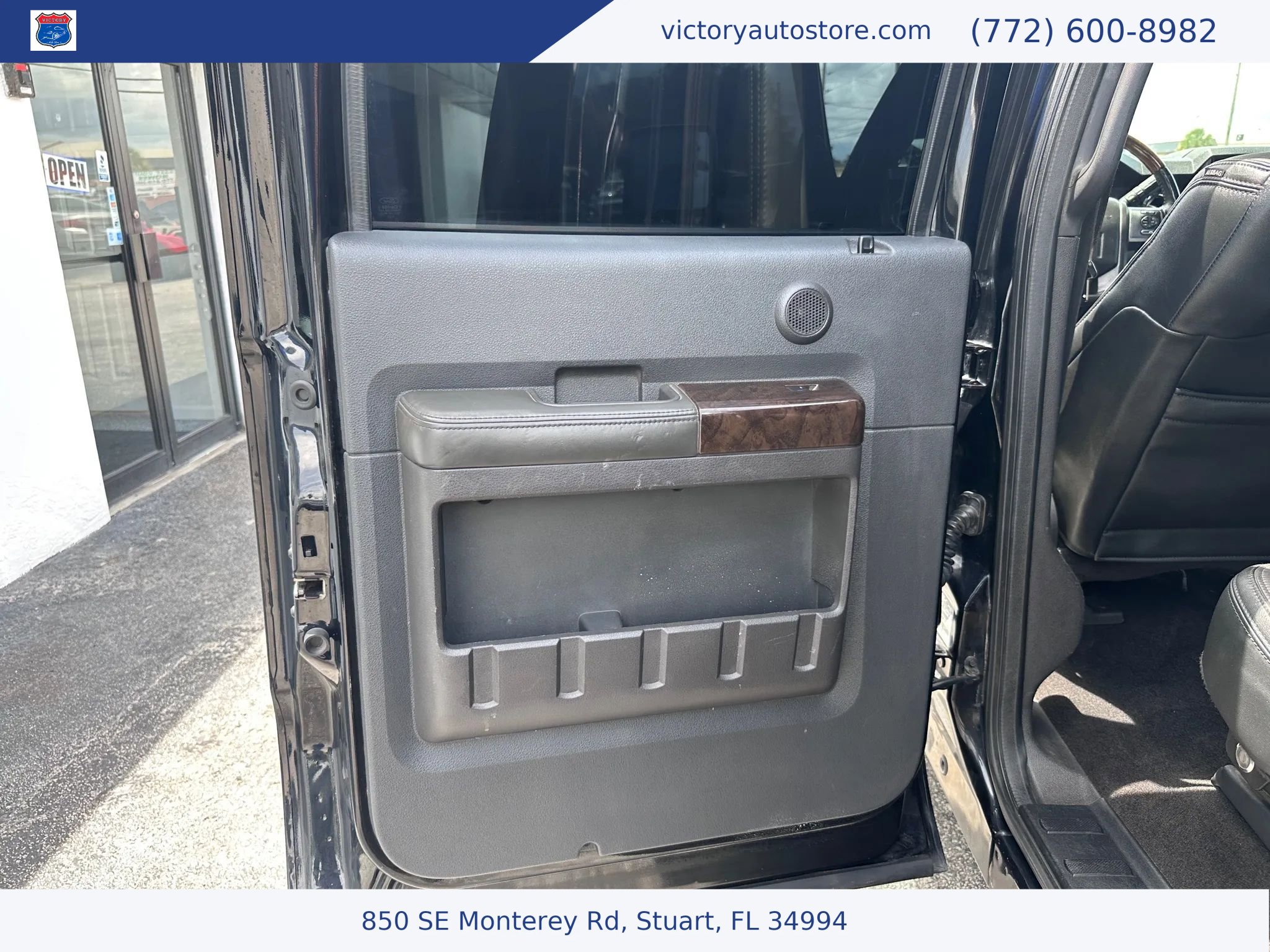 Used 2016 Ford F350 Platinum w/ FX4 Off-Road Package AWD/4WD image 18