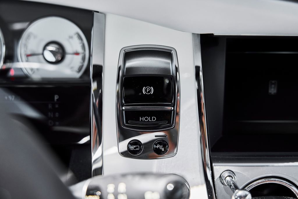 Used 2019 Rolls-Royce Wraith RWD image 53