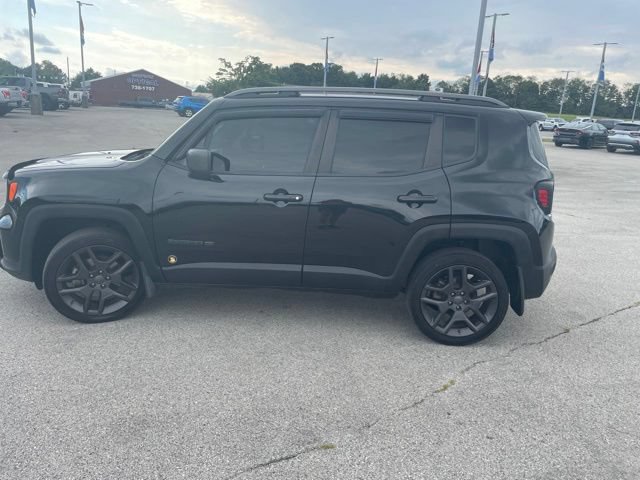 Used 2021 Jeep Renegade Latitude AWD/4WD image 7