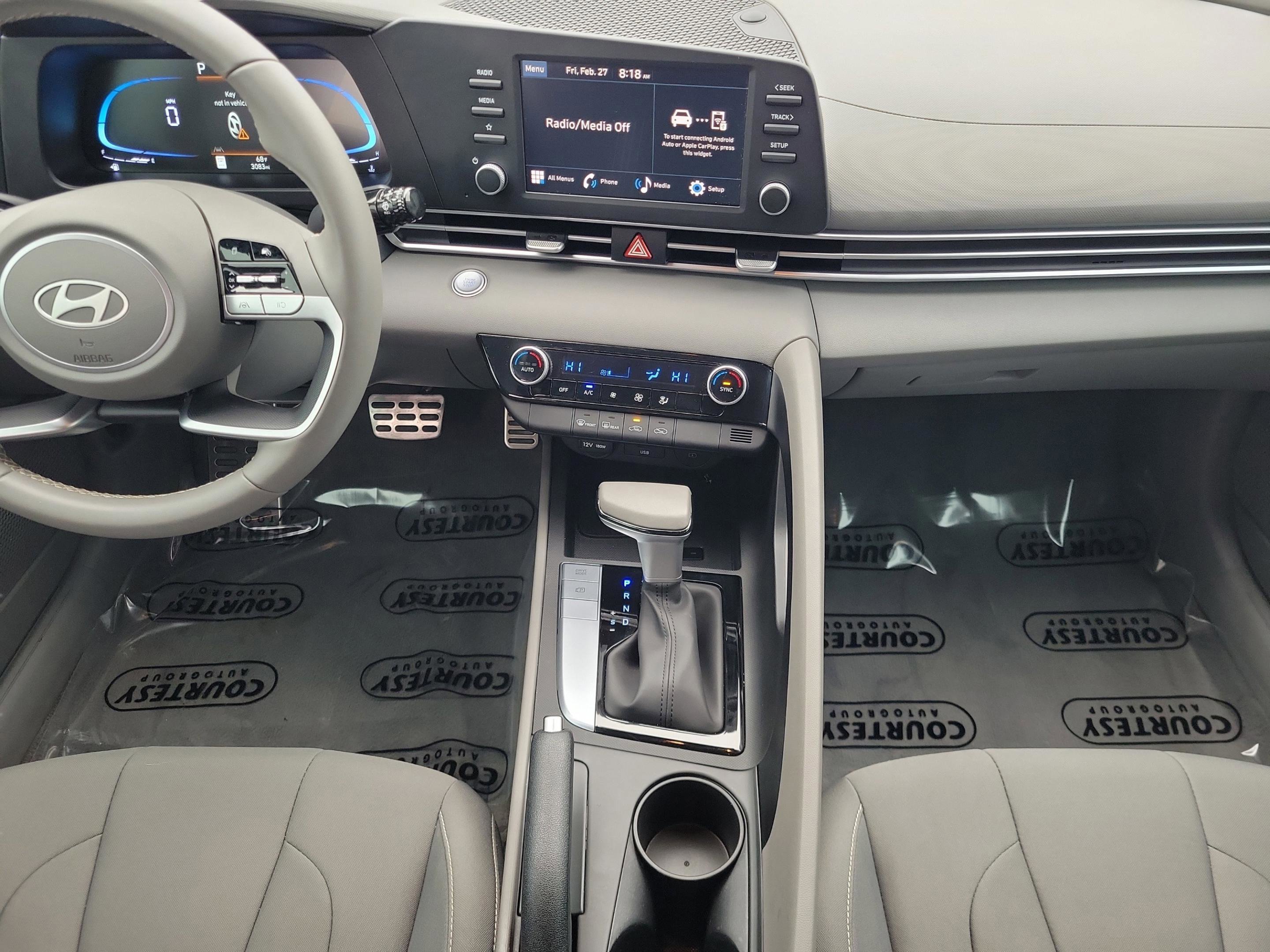 Certified 2025 Hyundai Elantra Sport image 16