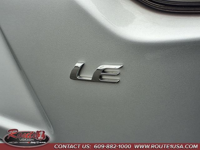 Used 2020 Toyota Corolla LE FWD image 18