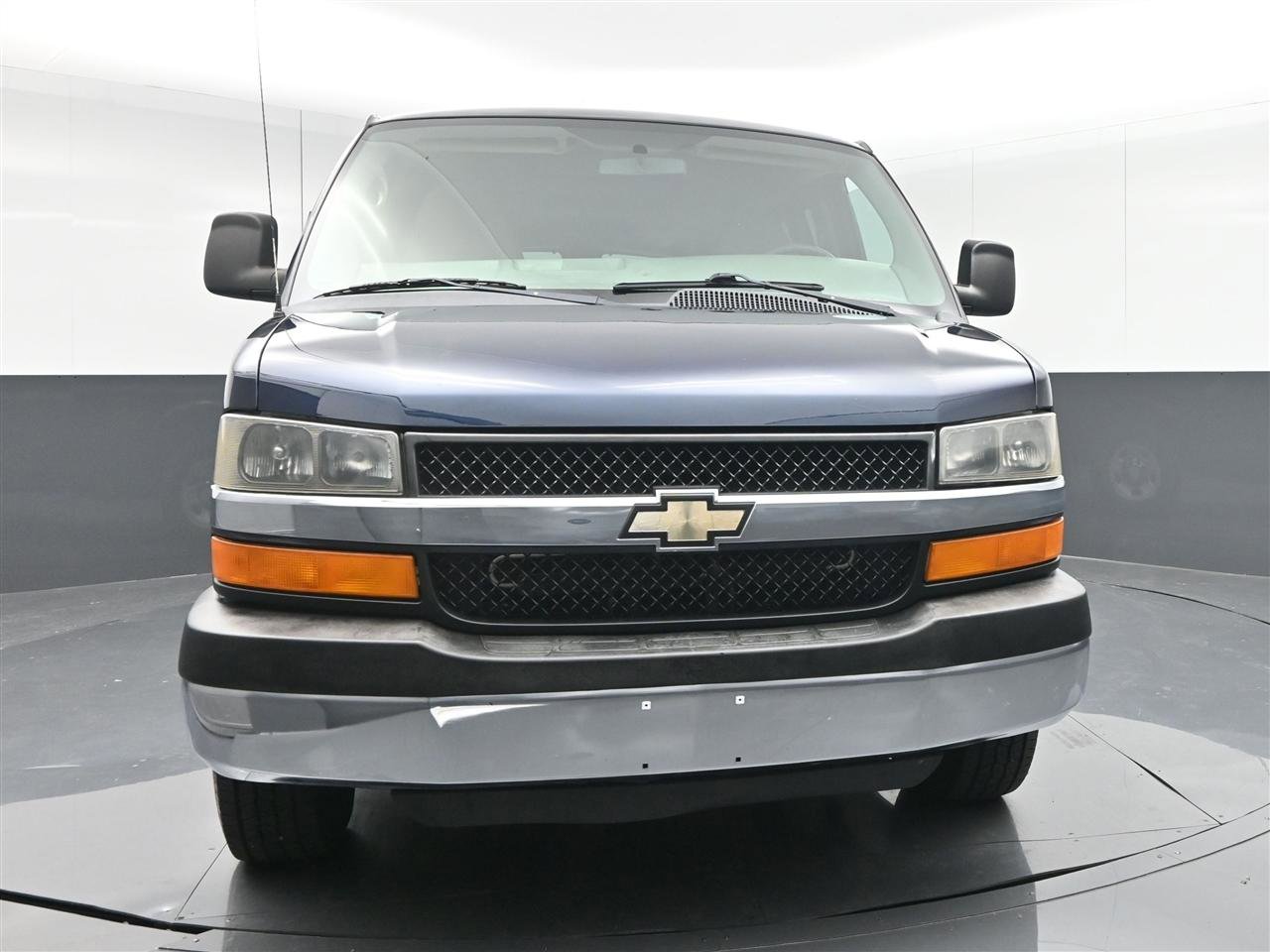 Used 2014 Chevrolet Express 3500 LT w/ LT Preferred Equipment Group image 2