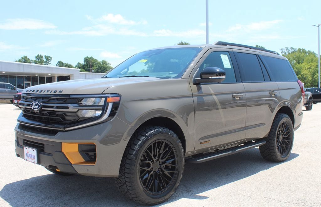 New 2027 Ford Expedition Tremor w/ Driver's Package AWD/4WD image 2