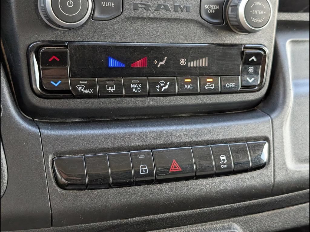 Used 2025 RAM ProMaster 2500 w/ Convenience Group FWD image 16