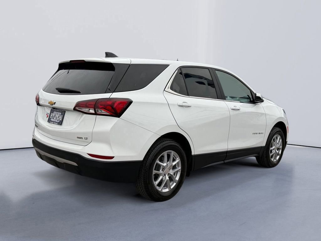 Used 2023 Chevrolet Equinox LT image 3