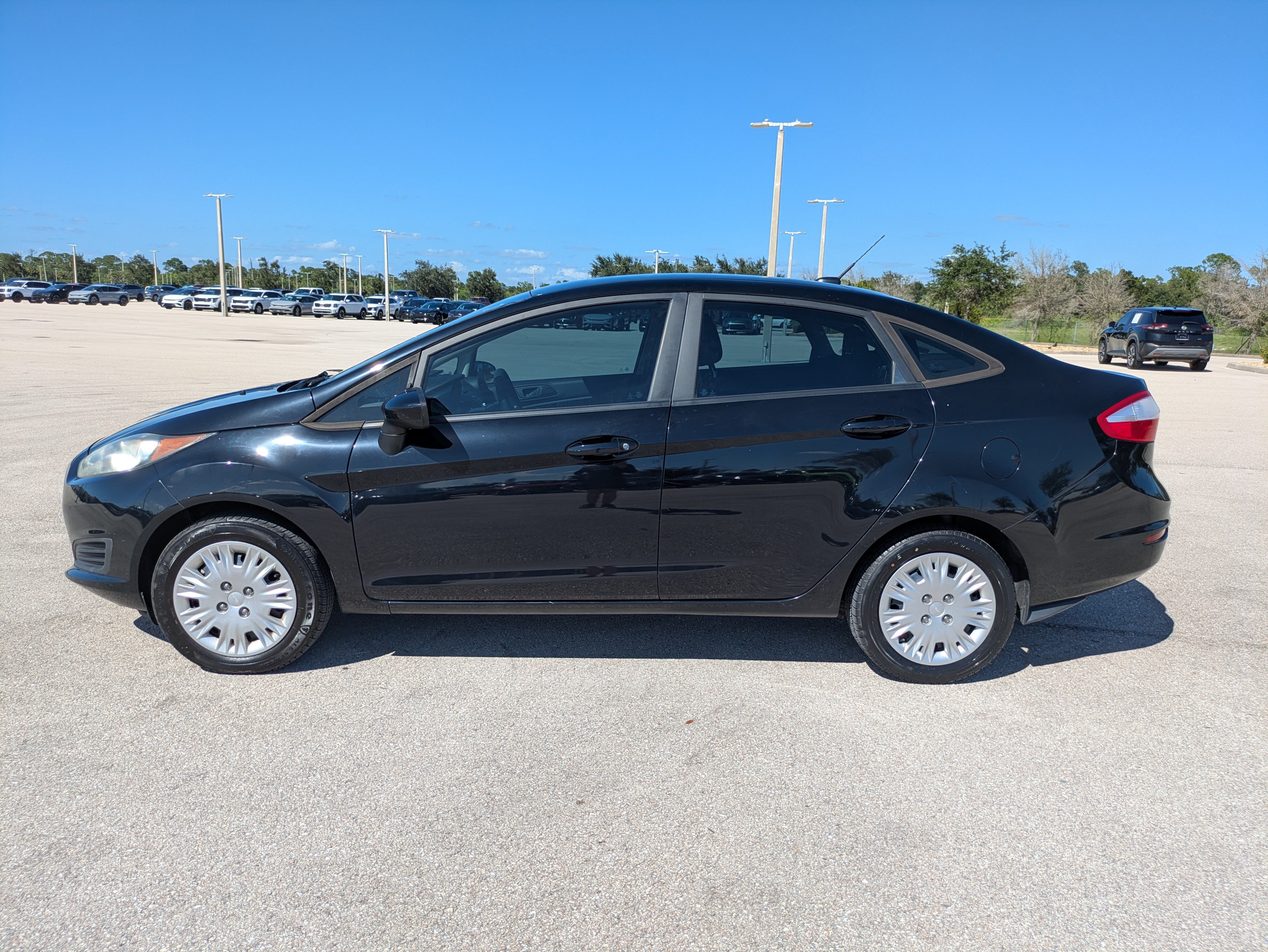 Used 2019 Ford Fiesta S FWD image 7