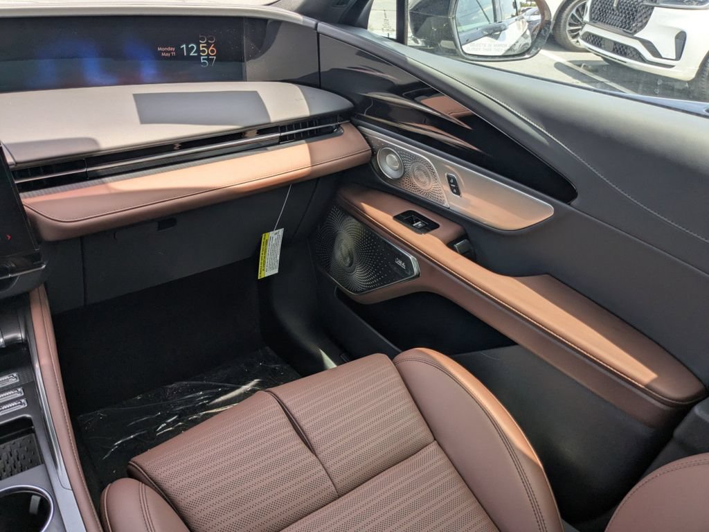 New 2026 Lincoln Nautilus Reserve AWD/4WD image 17