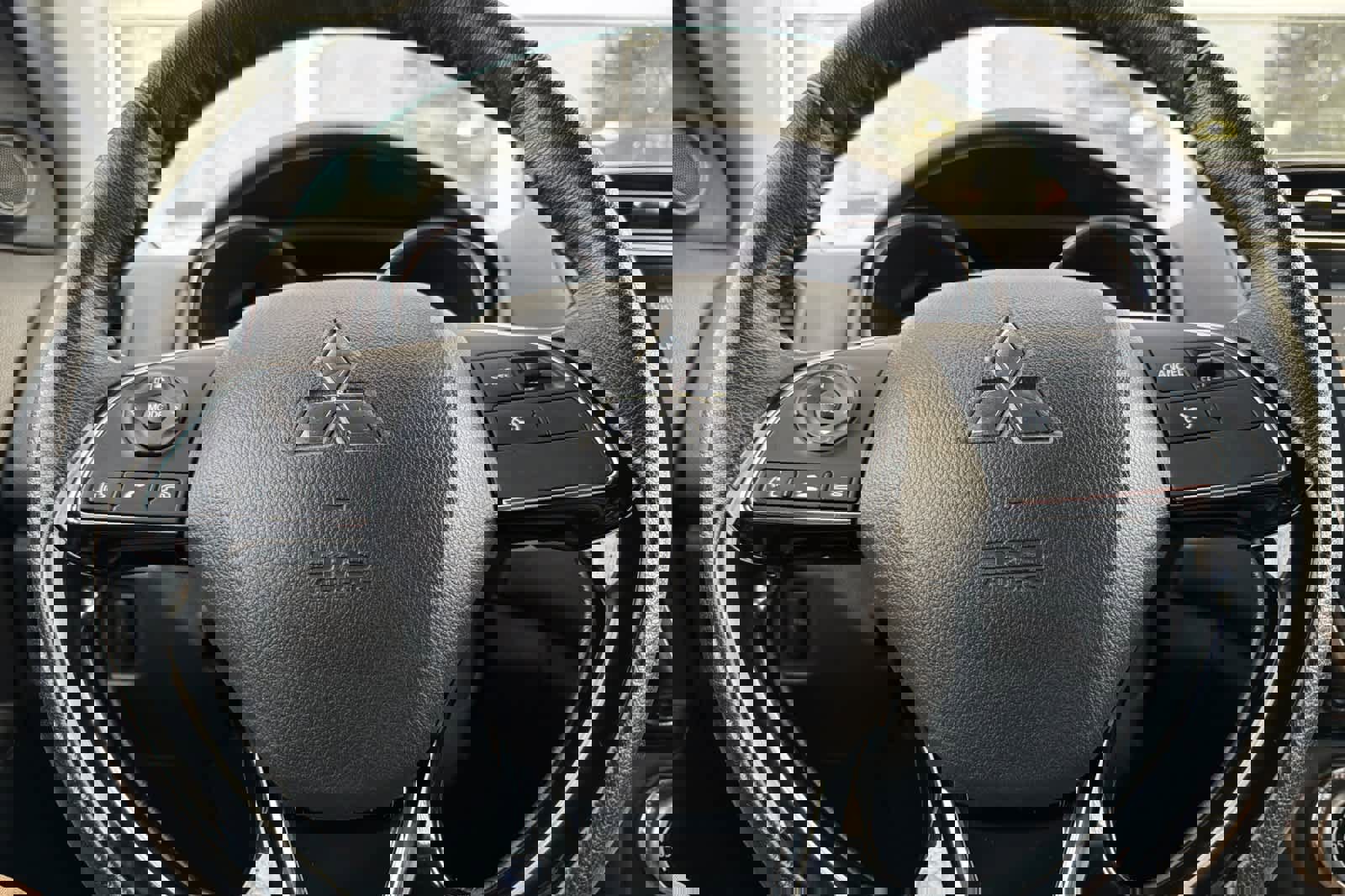 Used 2024 Mitsubishi Outlander Sport SE image 25