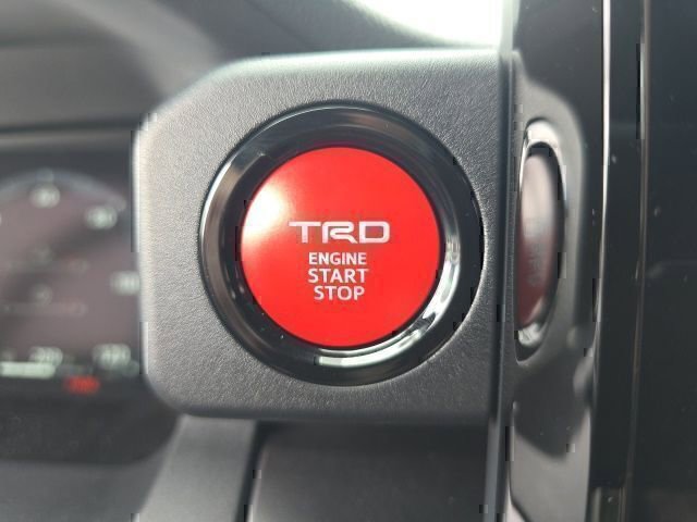 Certified 2025 Toyota 4Runner TRD Off-Road Premium image 28