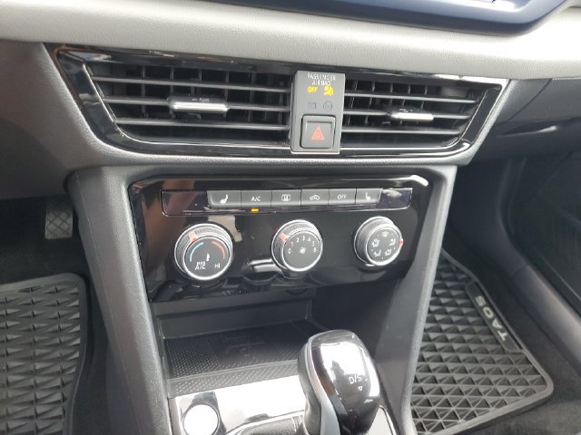 Certified 2023 Volkswagen Taos SE FWD image 26
