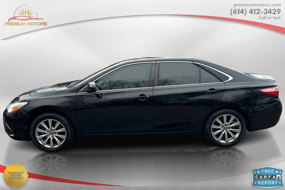 Used 2017 Toyota Camry XLE image 2