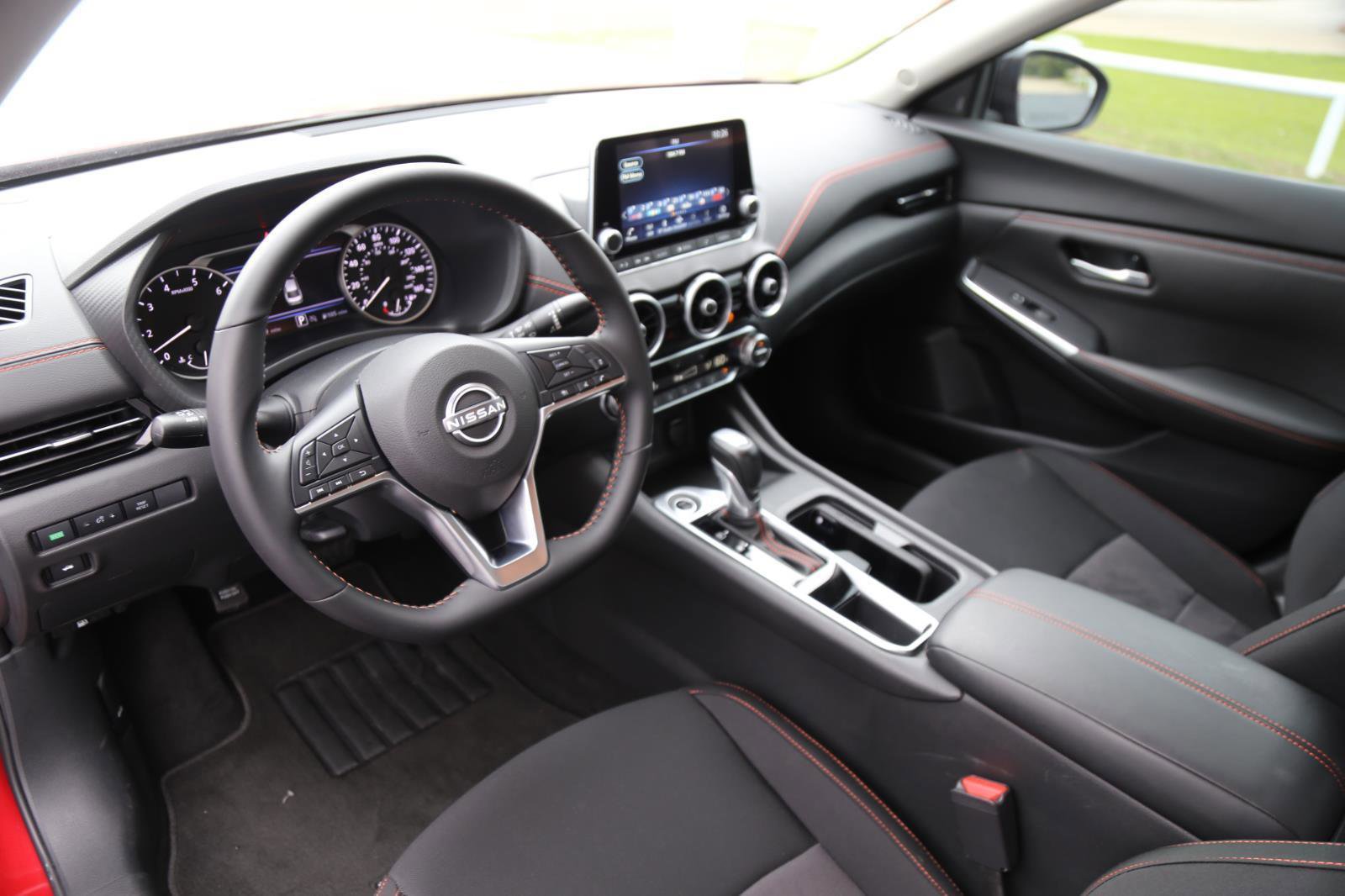 Used 2025 Nissan Sentra SR FWD image 5