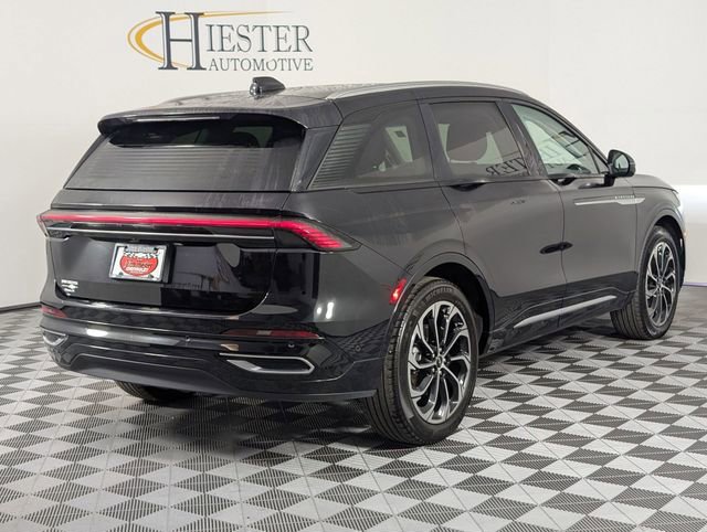 Used 2024 Lincoln Nautilus Reserve image 7