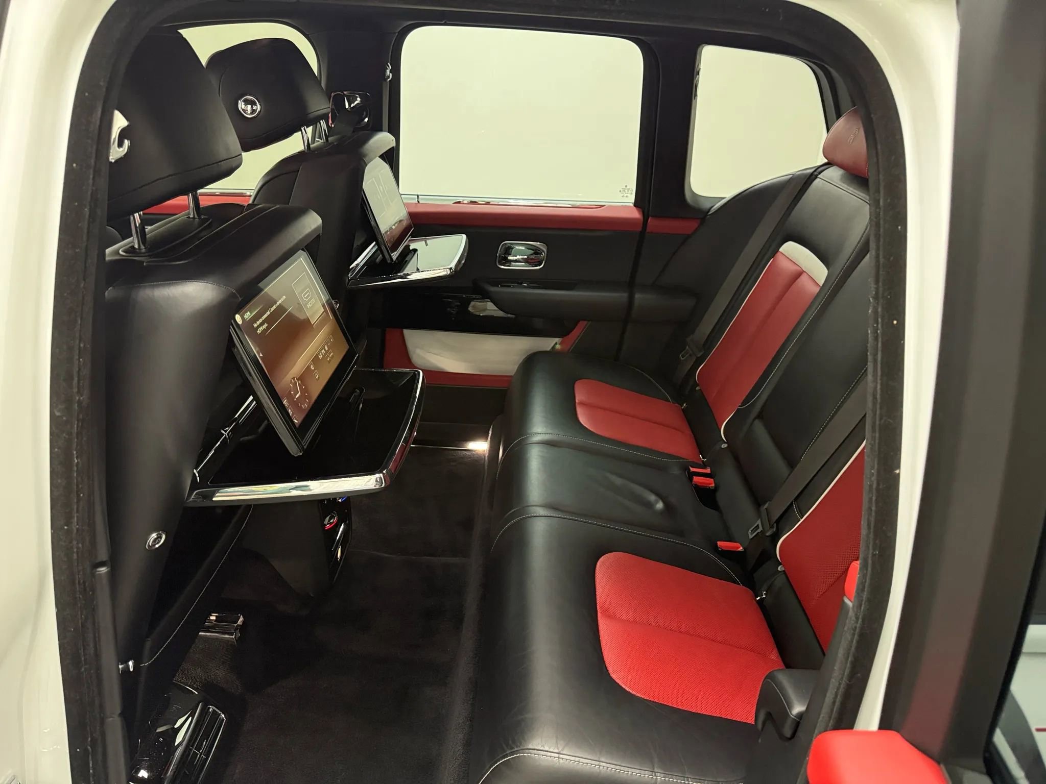 Used 2020 Rolls-Royce Cullinan image 8