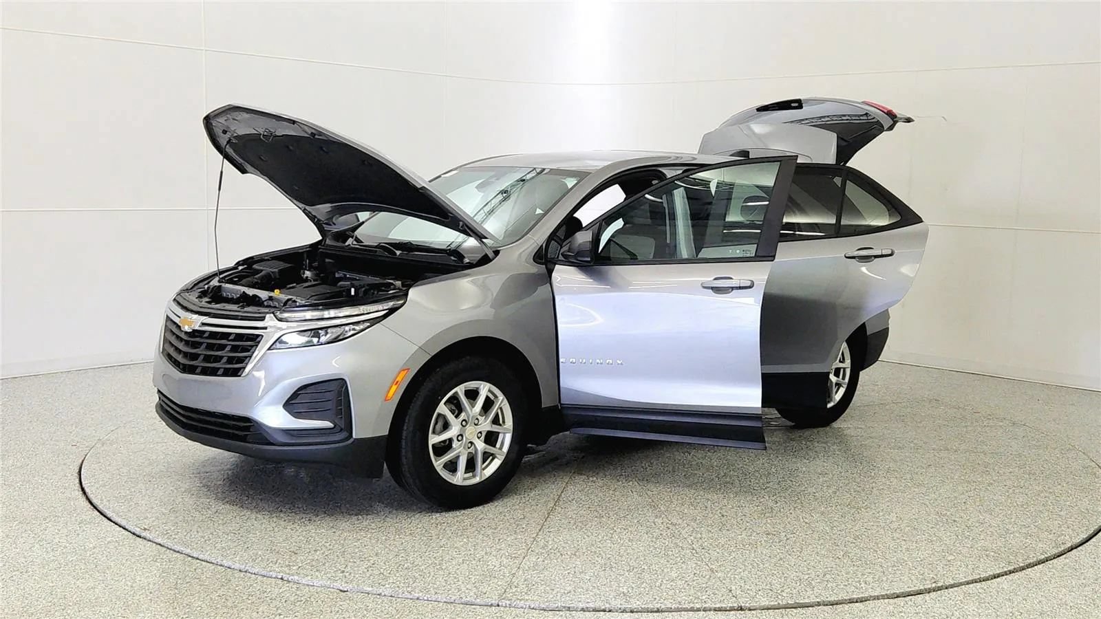 Used 2023 Chevrolet Equinox LS w/ LS Convenience Package FWD image 10