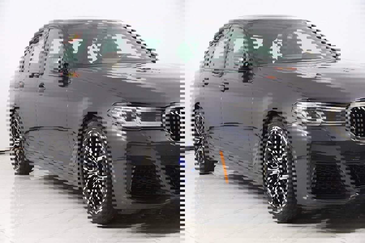 Used 2023 BMW M550i xDrive image 51