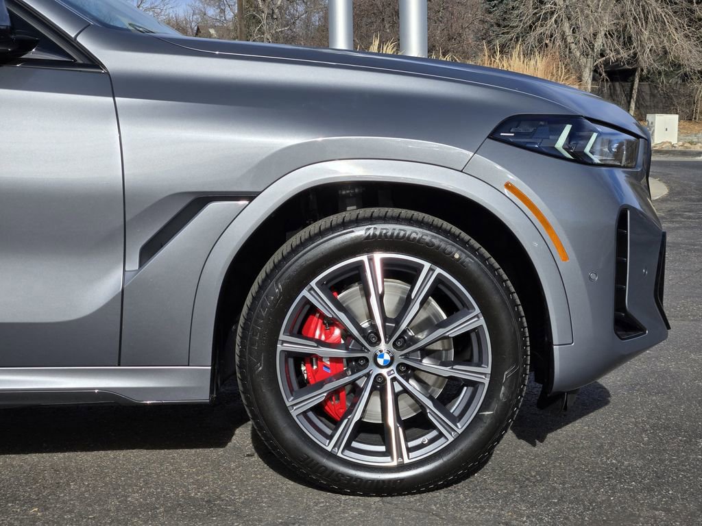 New 2026 BMW X6 xDrive40i w/ Climate Comfort Package image 9