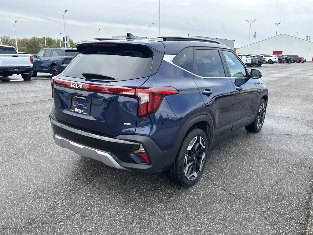 Used 2024 Kia Seltos SX w/ SX Sunroof Package AWD/4WD image 8