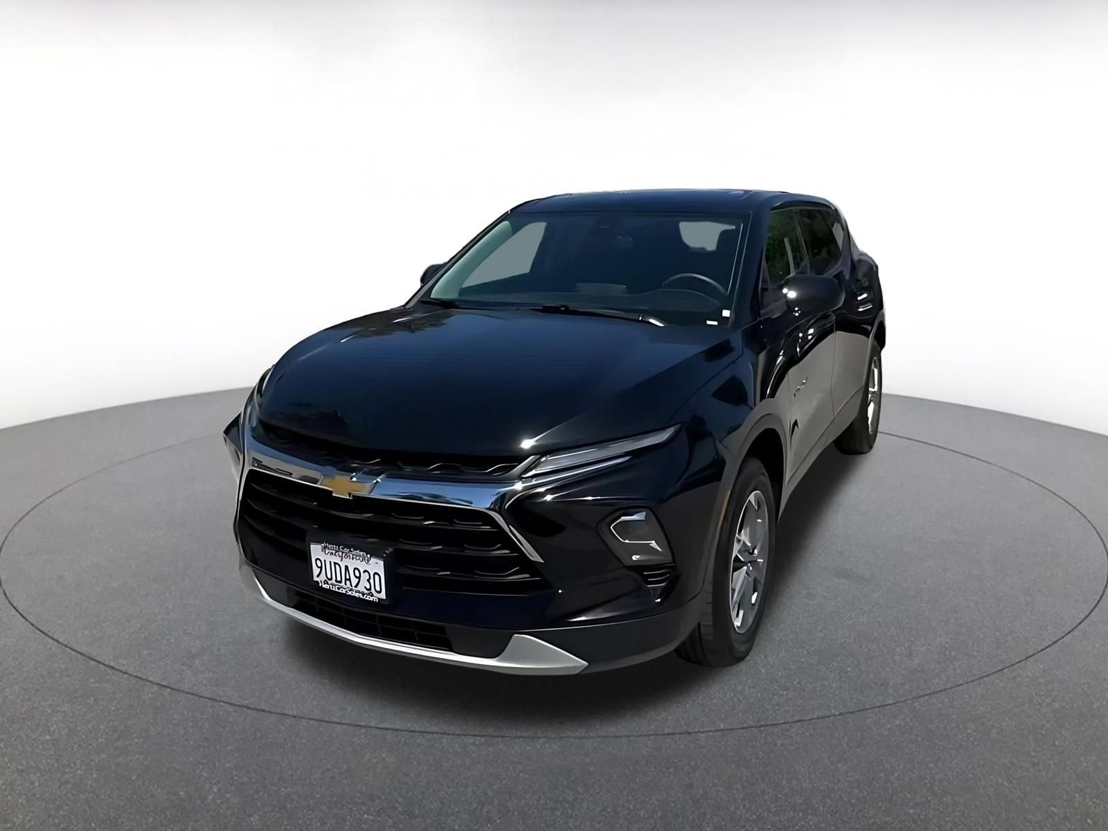 Used 2025 Chevrolet Blazer LT FWD image 6