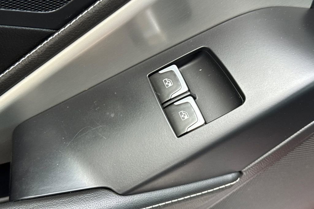 Used 2016 Chevrolet Corvette Stingray Coupe RWD image 14