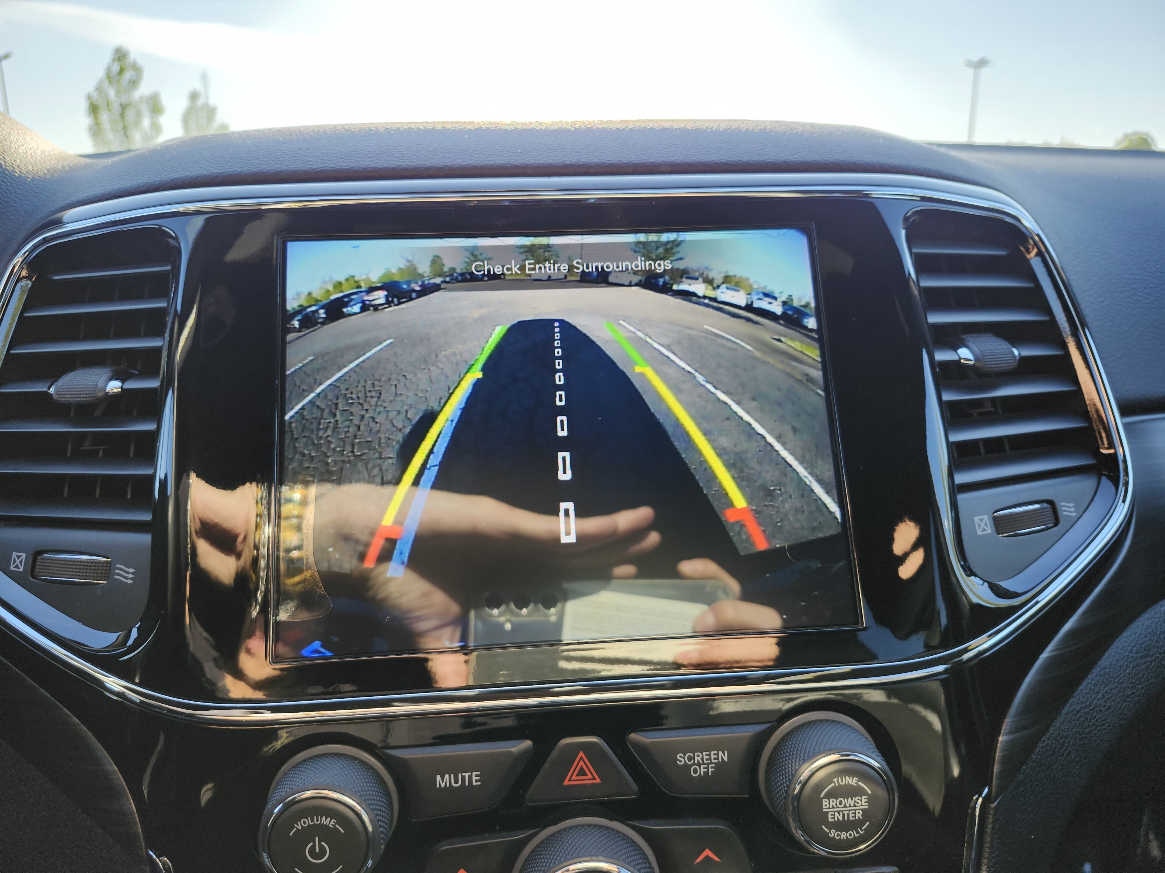 Used 2019 Jeep Grand Cherokee Altitude AWD/4WD image 7