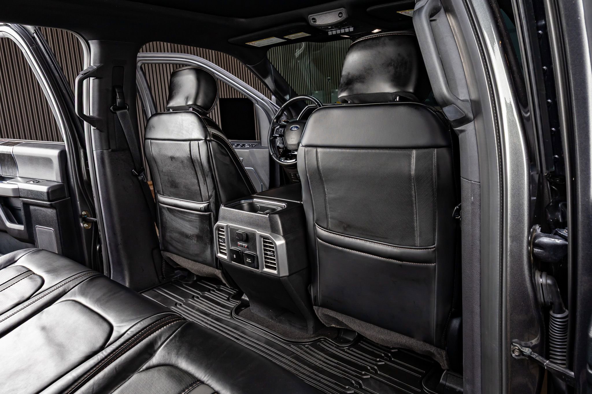 Used 2019 Ford F450 Platinum w/ Platinum Ultimate Package image 30