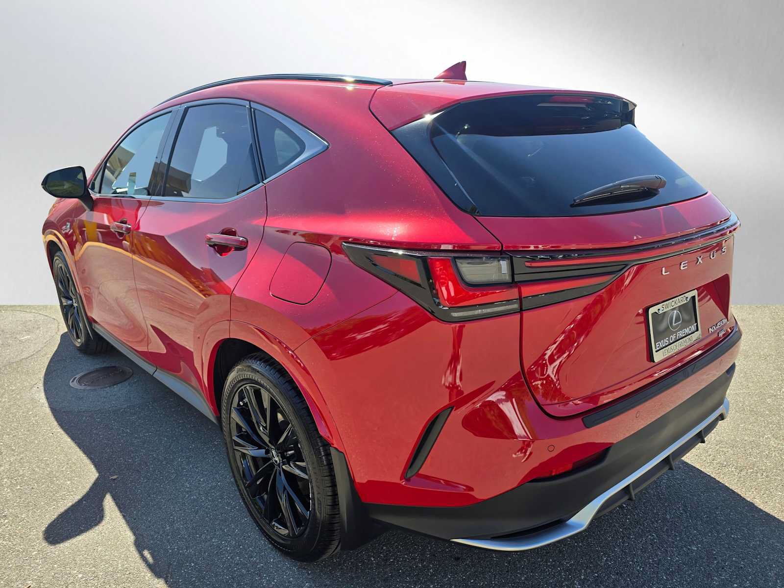 Used 2022 Lexus NX 450h+ F Sport AWD/4WD image 5