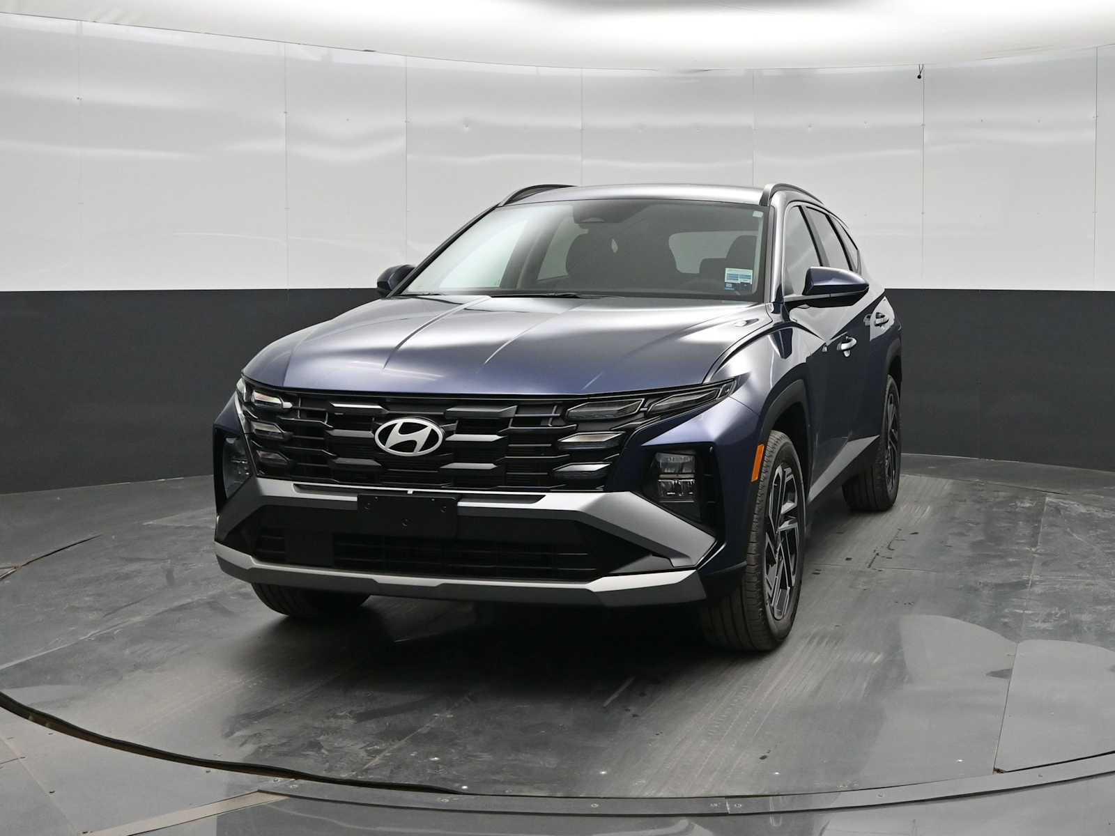 New 2026 Hyundai Tucson SEL Plus w/ Tow & Go Package AWD/4WD image 3