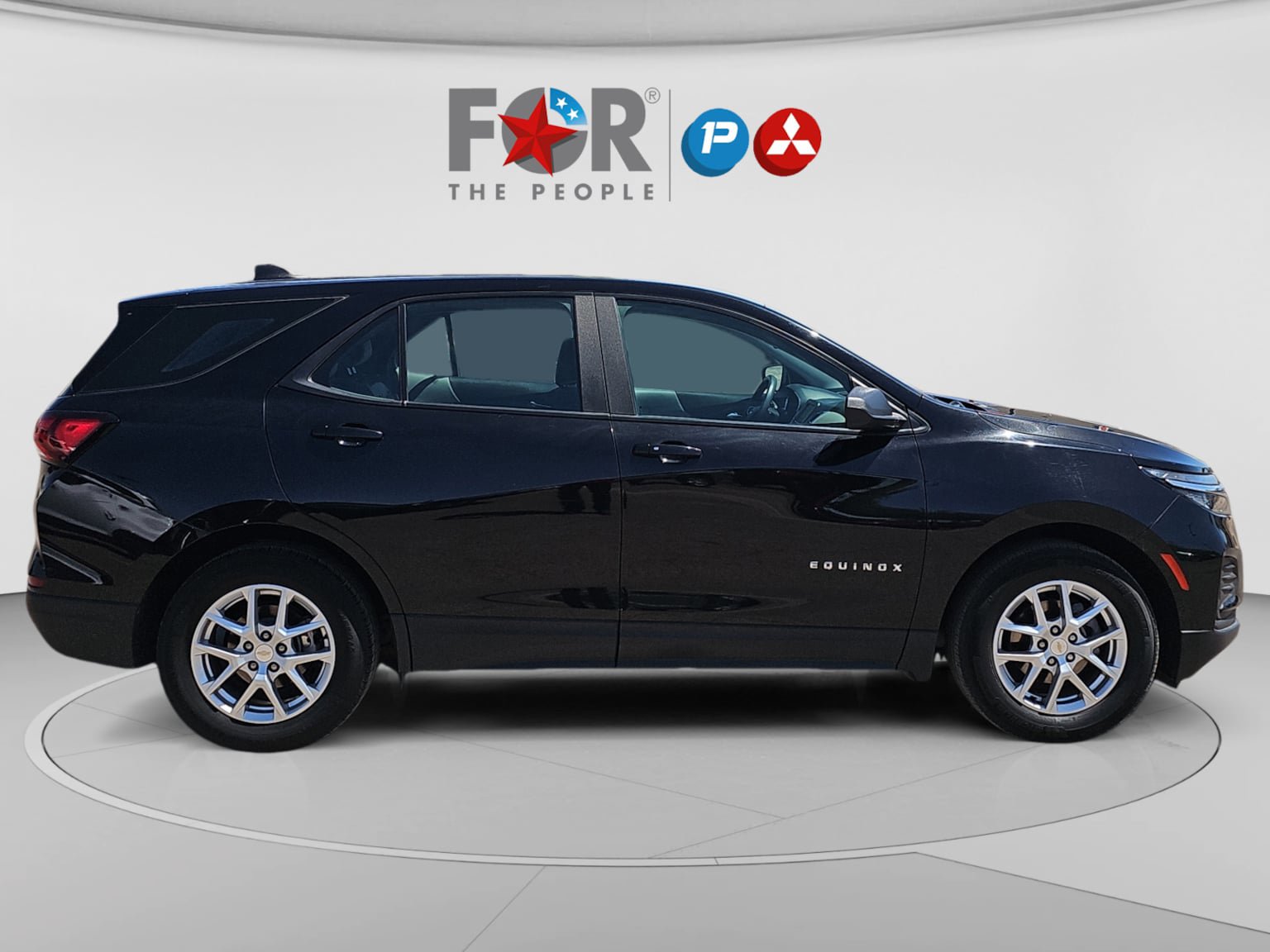 Used 2023 Chevrolet Equinox LS w/ LPO, Cargo Package FWD image 6