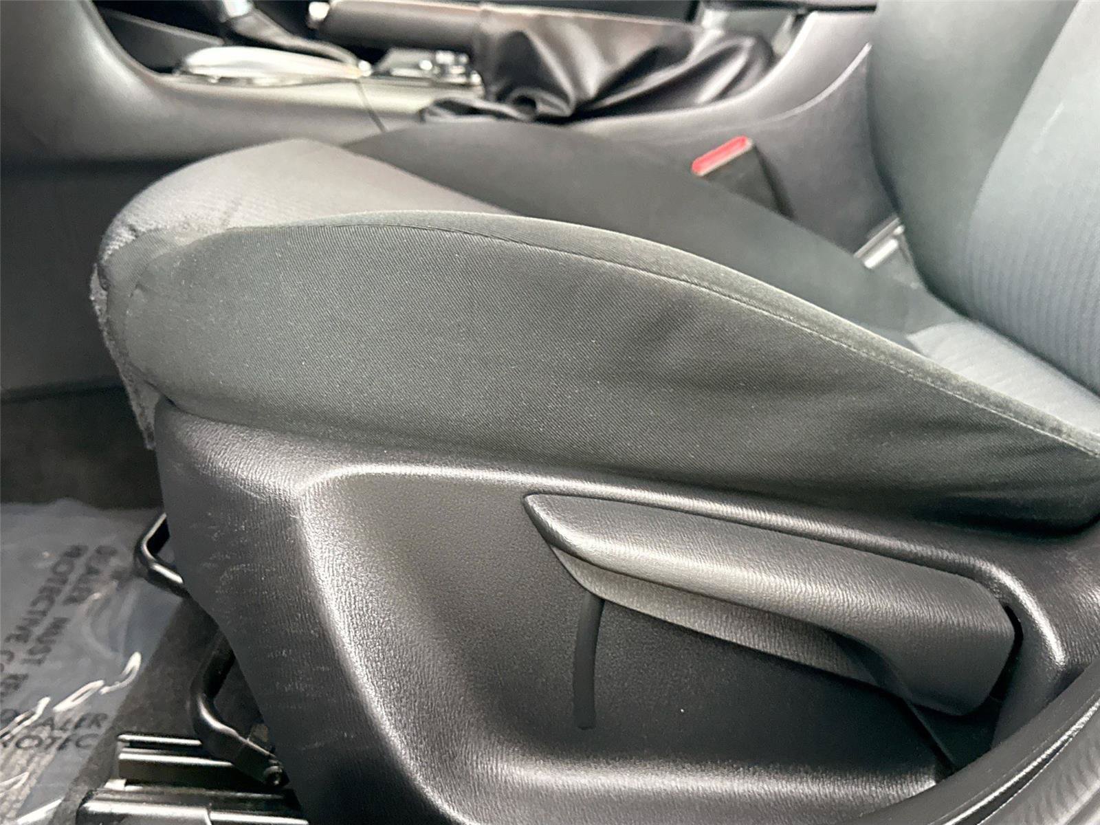 Used 2015 MAZDA MAZDA3 i Sport FWD image 26