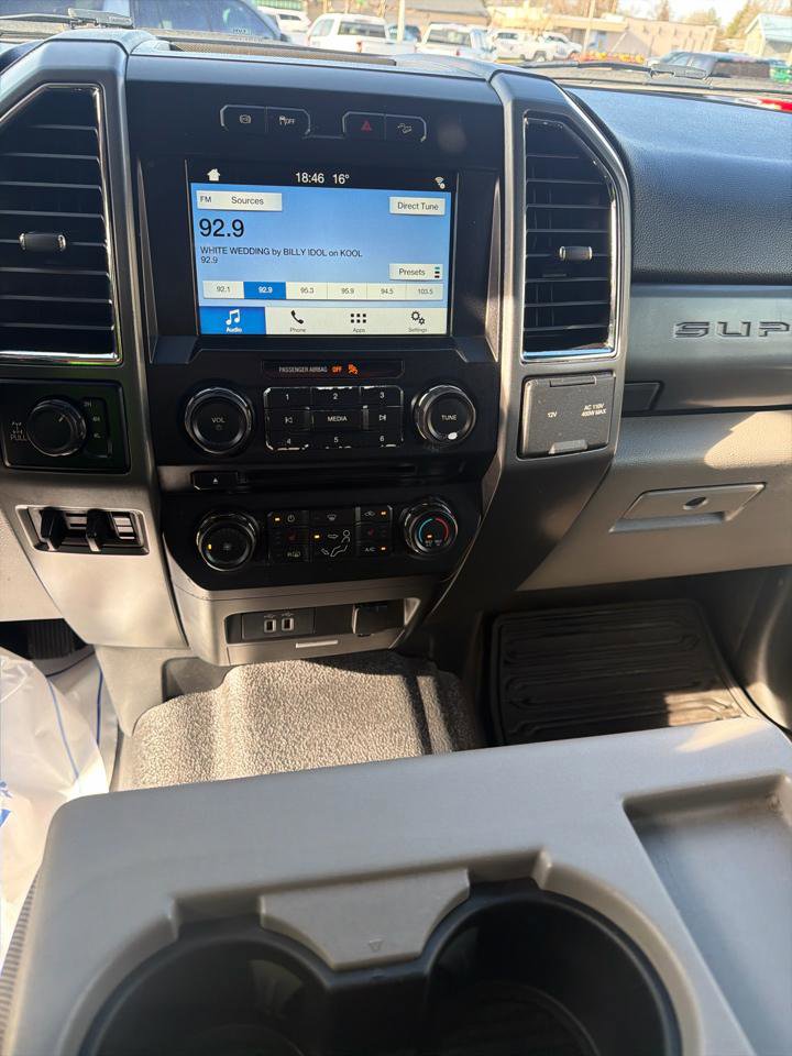 Used 2018 Ford F350 XLT w/ XLT Premium Package AWD/4WD image 8
