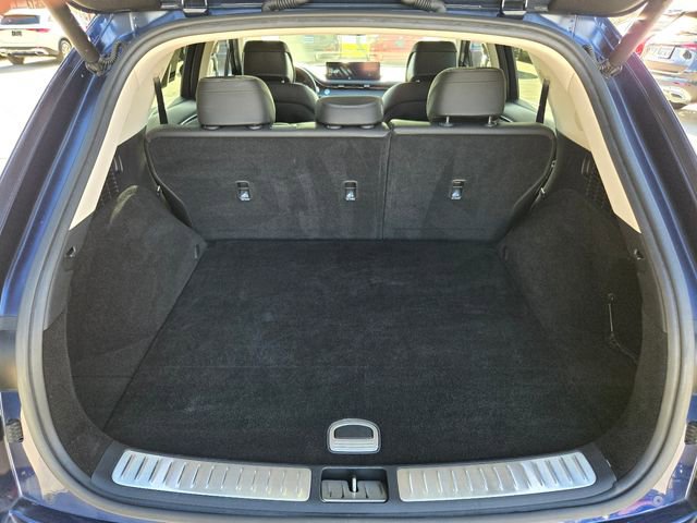 Used 2022 Genesis GV70 2.5T w/ Select Package image 9