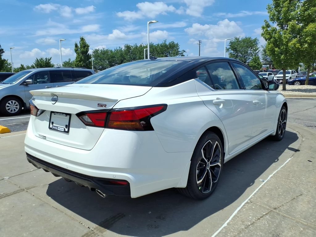 New 2026 Nissan Altima 2.5 SR w/ SR Premium Package FWD image 7