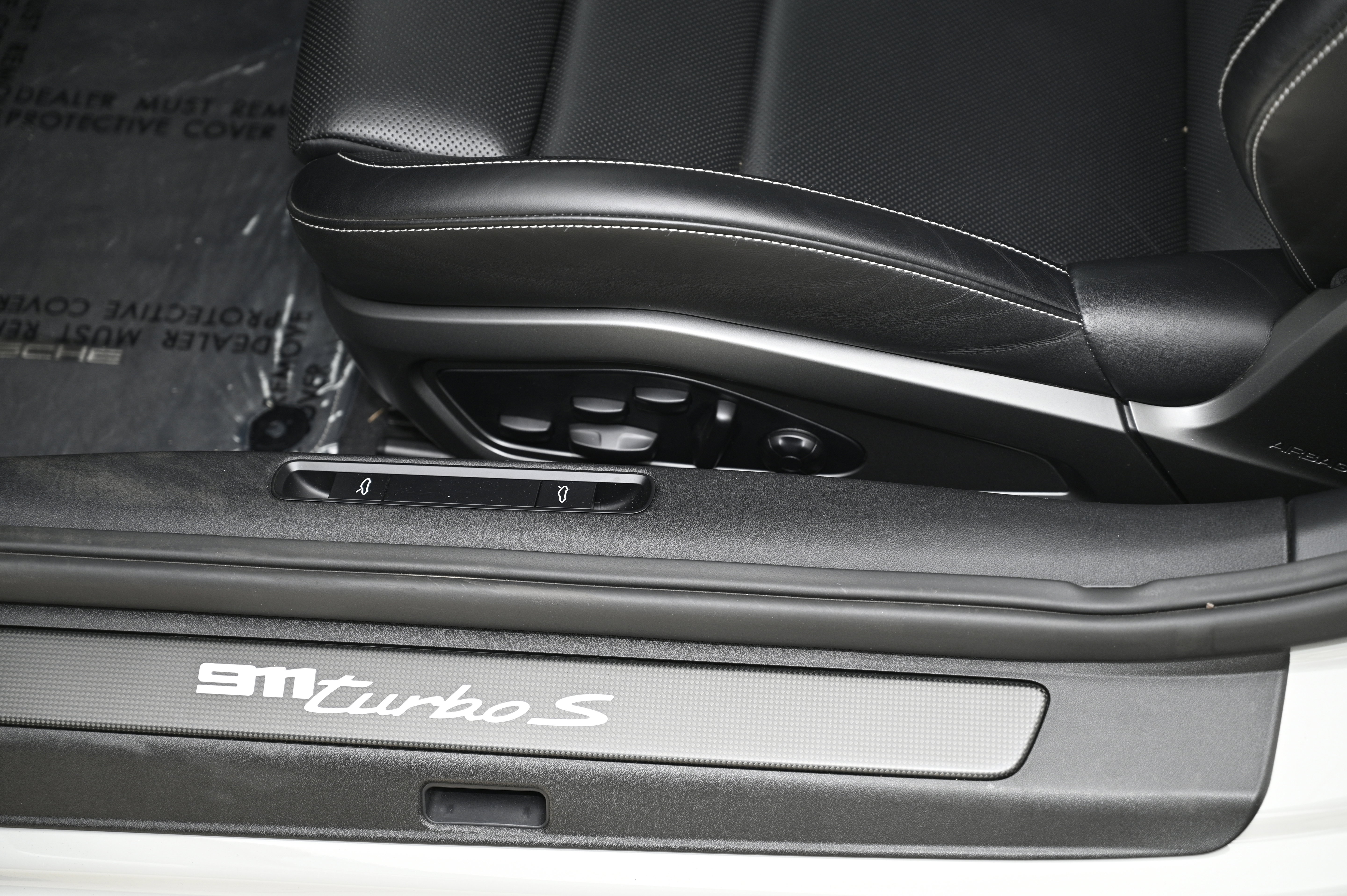 Used 2021 Porsche 911 Turbo S image 21