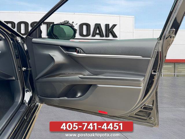 Used 2021 Toyota Camry SE FWD image 19