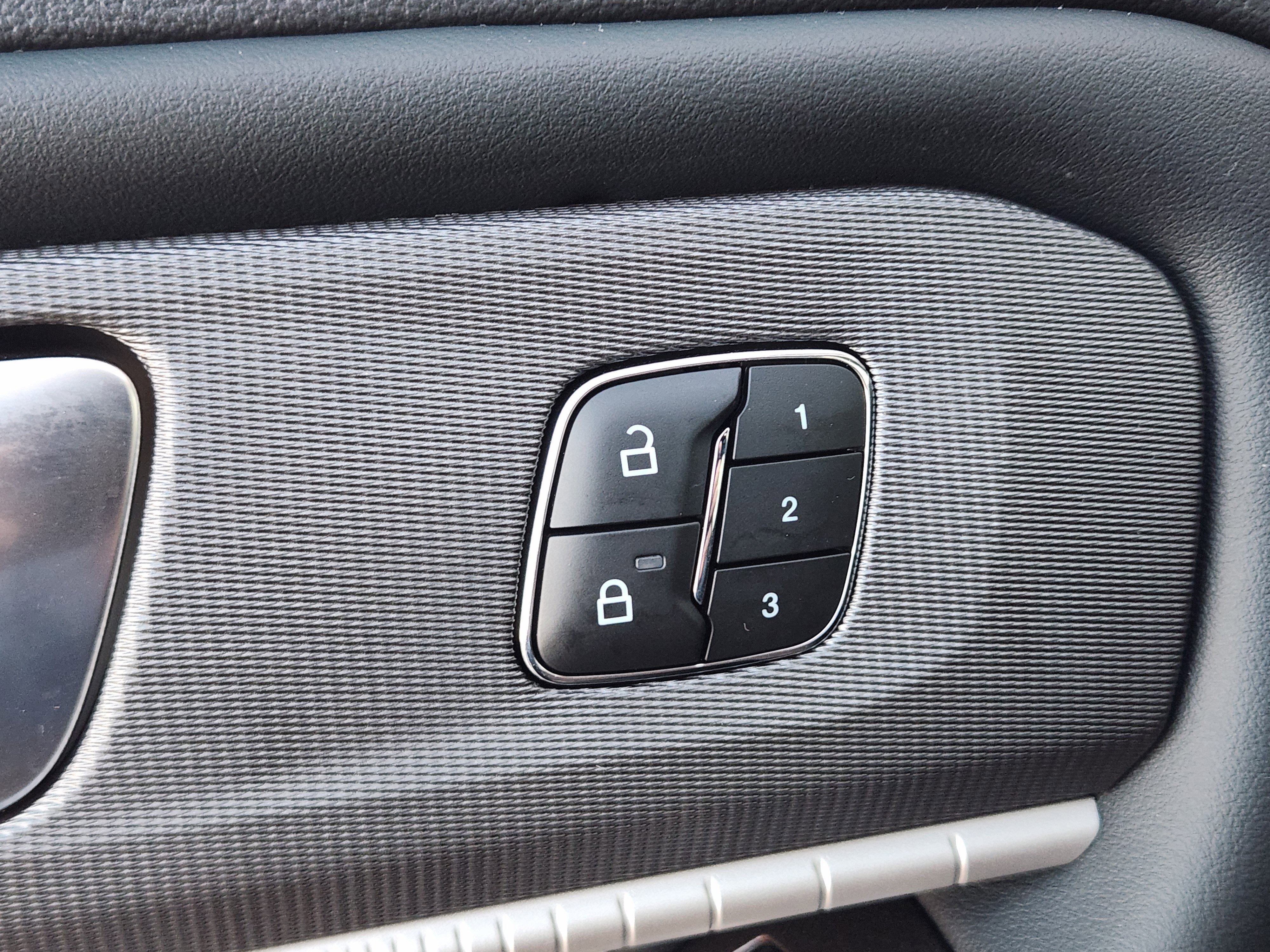 Used 2025 Ford Explorer ST w/ Sun And Sound Package image 24