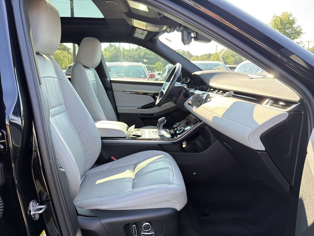 Used 2021 Land Rover Range Rover Evoque SE AWD/4WD image 16