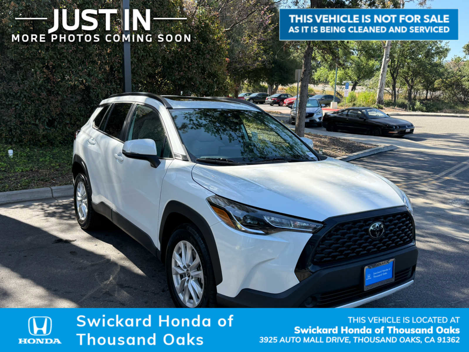 Used 2022 Toyota Corolla Cross LE w/ Moonroof Package image 1