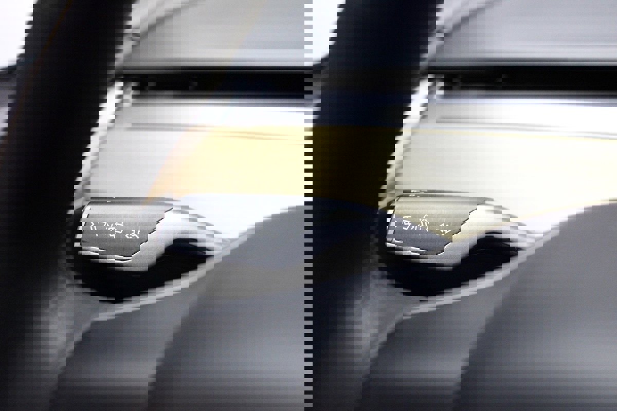 Used 2022 Tesla Model Y Long Range image 50