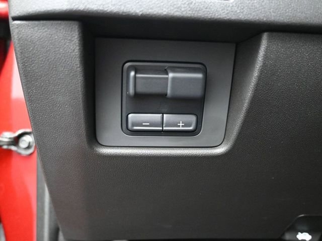 Used 2024 Chevrolet Colorado Z71 w/ Z71 Convenience Package 2 image 12