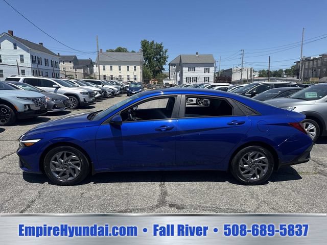 Certified 2024 Hyundai Elantra SEL FWD image 8